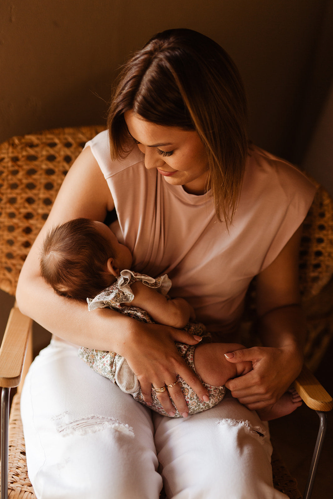 Flowy Nursing T-Shirt – Bamboo Viscose | Easy Breastfeeding Access via Open Sleeves